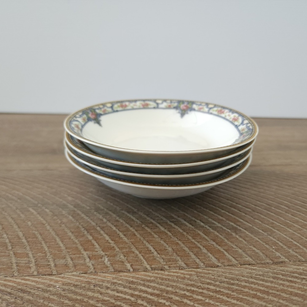 Set of 4 Theodore Haviland Troy Berry Bowls Limoges France - Picture 2 of 10